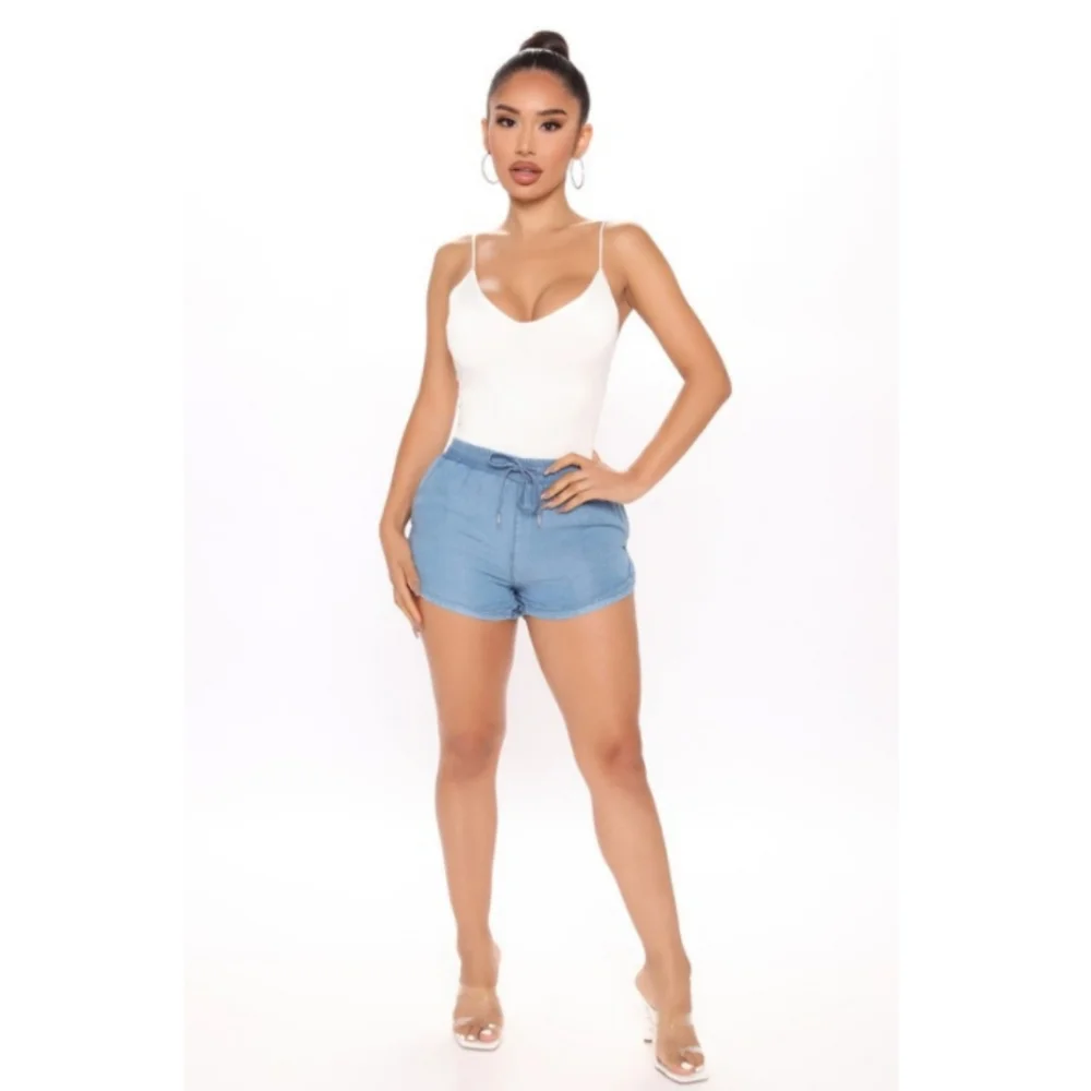 Short Shorts - Picture 5 of 6
